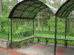 Кованые заборы, ворота, калитки, ограждения, решетки, скамейки